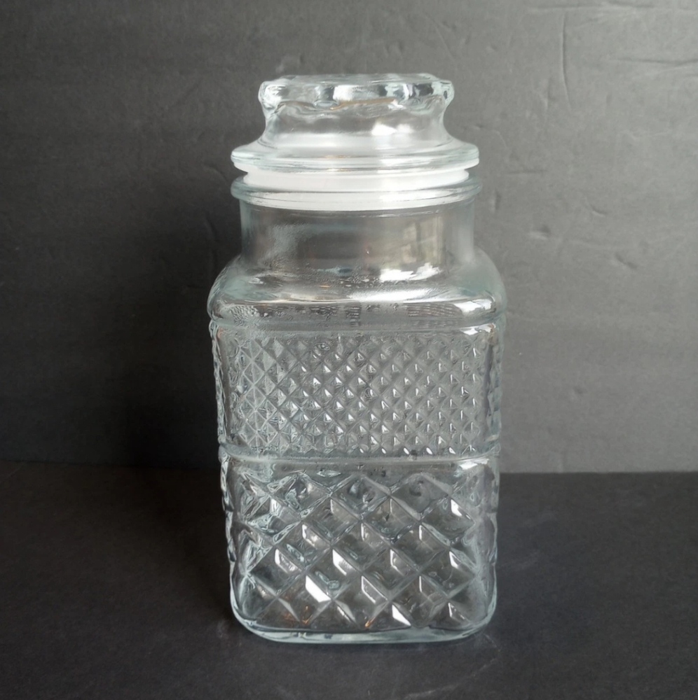 Kig Wexford Glass Canister & Lid 9"